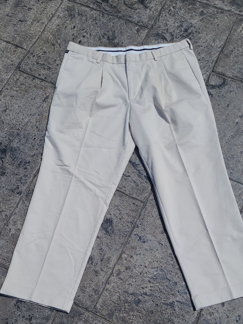 Dockers Mens 40 x 30 Classic Khaki Beige Stain Defender Tailored Dress Pants